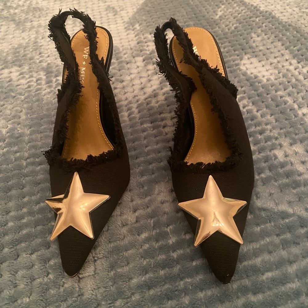 White Fox Groupie black heels. Women’s Size 5